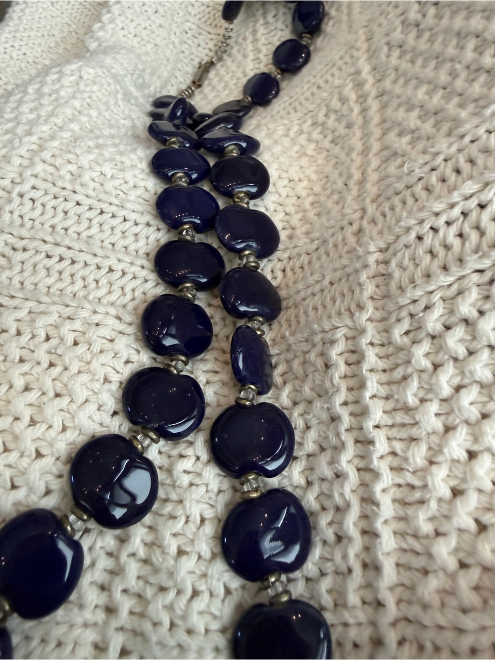 Blue stone bead necklace with barrel clasp looks like lapis lazuli - Picture 7 of 10